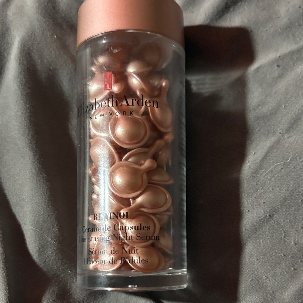 Elizabeth Arden Retinol Ceramide Night Serum - Rose Gold 60 capsules